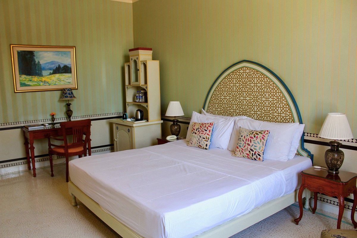 Gaj Kesari Hotel